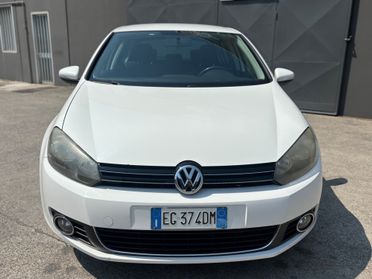 Volkswagen Golf 1.6 TDI CAMBIO AUTOMATICO ANNO 2011