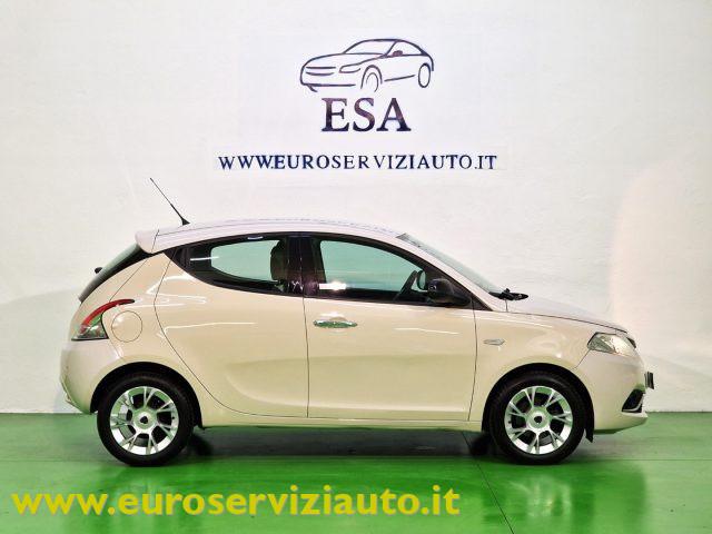 LANCIA Ypsilon 1.2 69 CV 5 porte Platinum