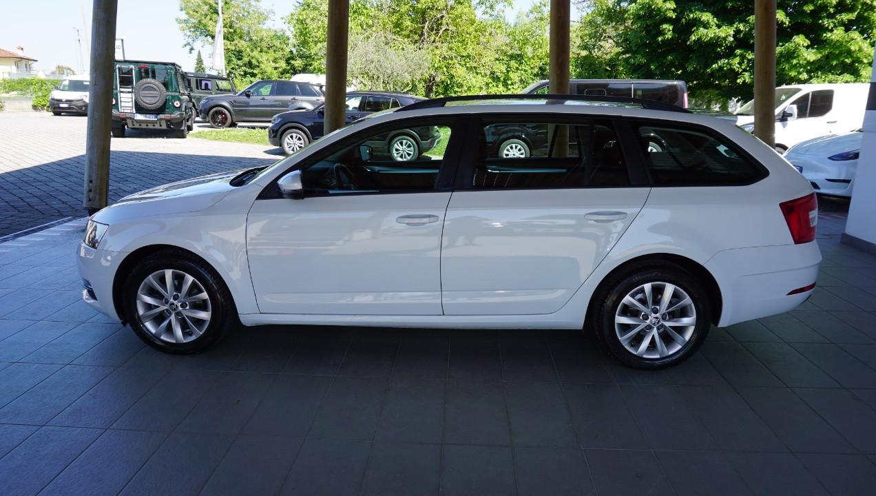 Skoda Octavia Wagon 1.6 tdi Style 115cv dsg
