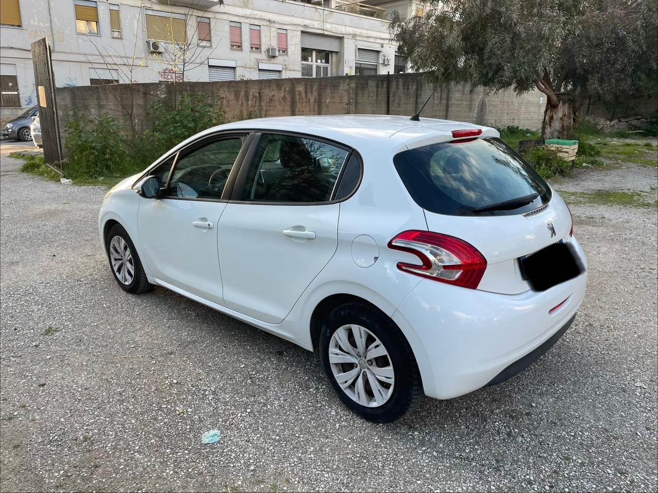 Peugeot 208 1.2 VTi 82 CV 5 porte Allure