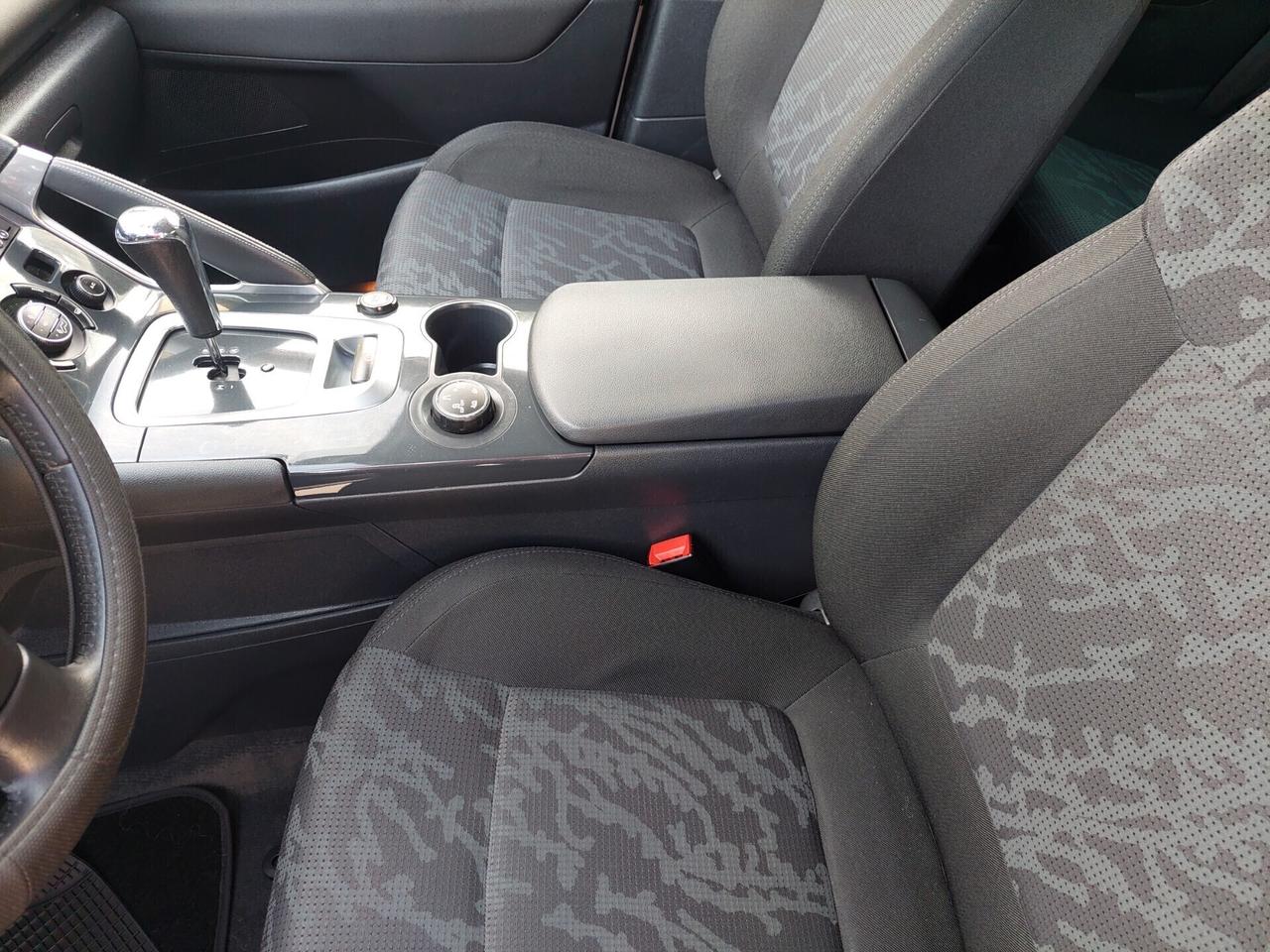 Peugeot 3008 1.6 HDi 110CV cambio robotizzato