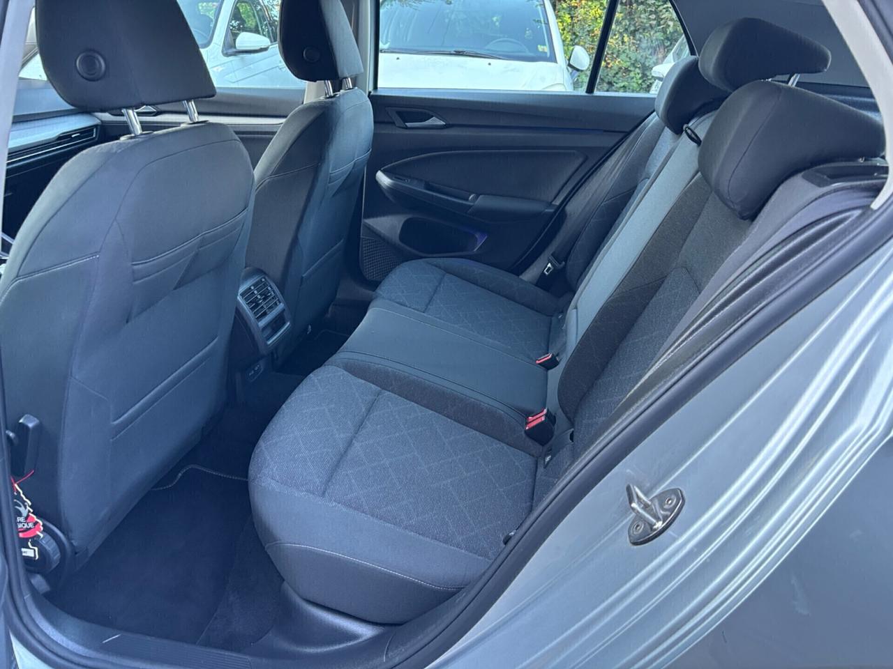 Volkswagen Golf 1.5 TGI METANO DSG Life OK Neopatentati