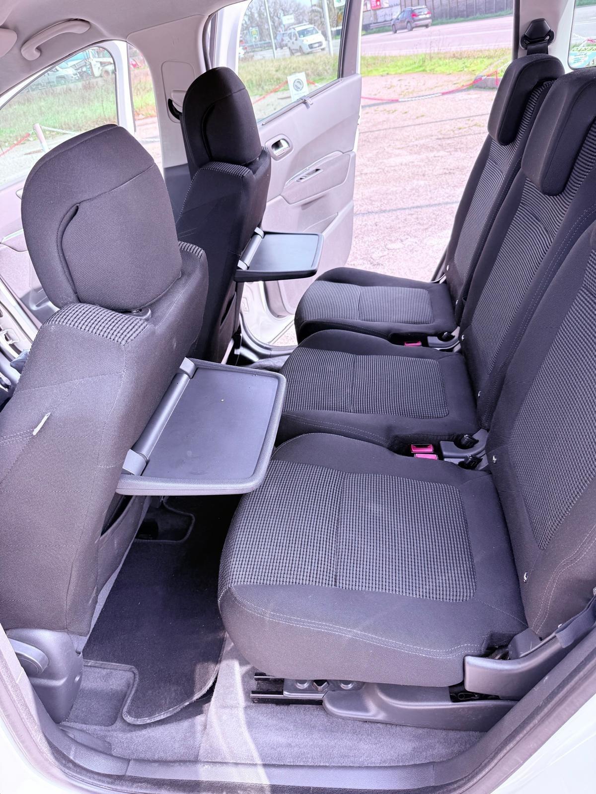 Peugeot 5008 1.6 e-HDi 112CV Stop&Start