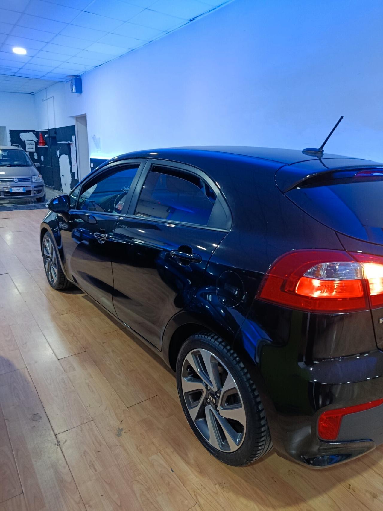 Kia Rio 1.2 CVVT 5p. Cool