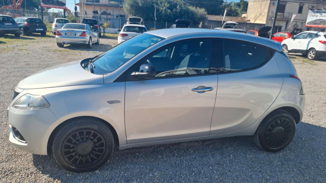 Lancia Ypsilon 1.3 MJT 16V 95 CV 5 porte S&S Platinum