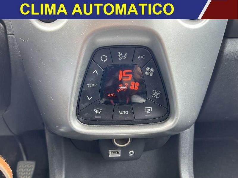 Toyota Aygo 1.0 VVT-i 69 CV 5p x-play NAVI + RETROCAMERA