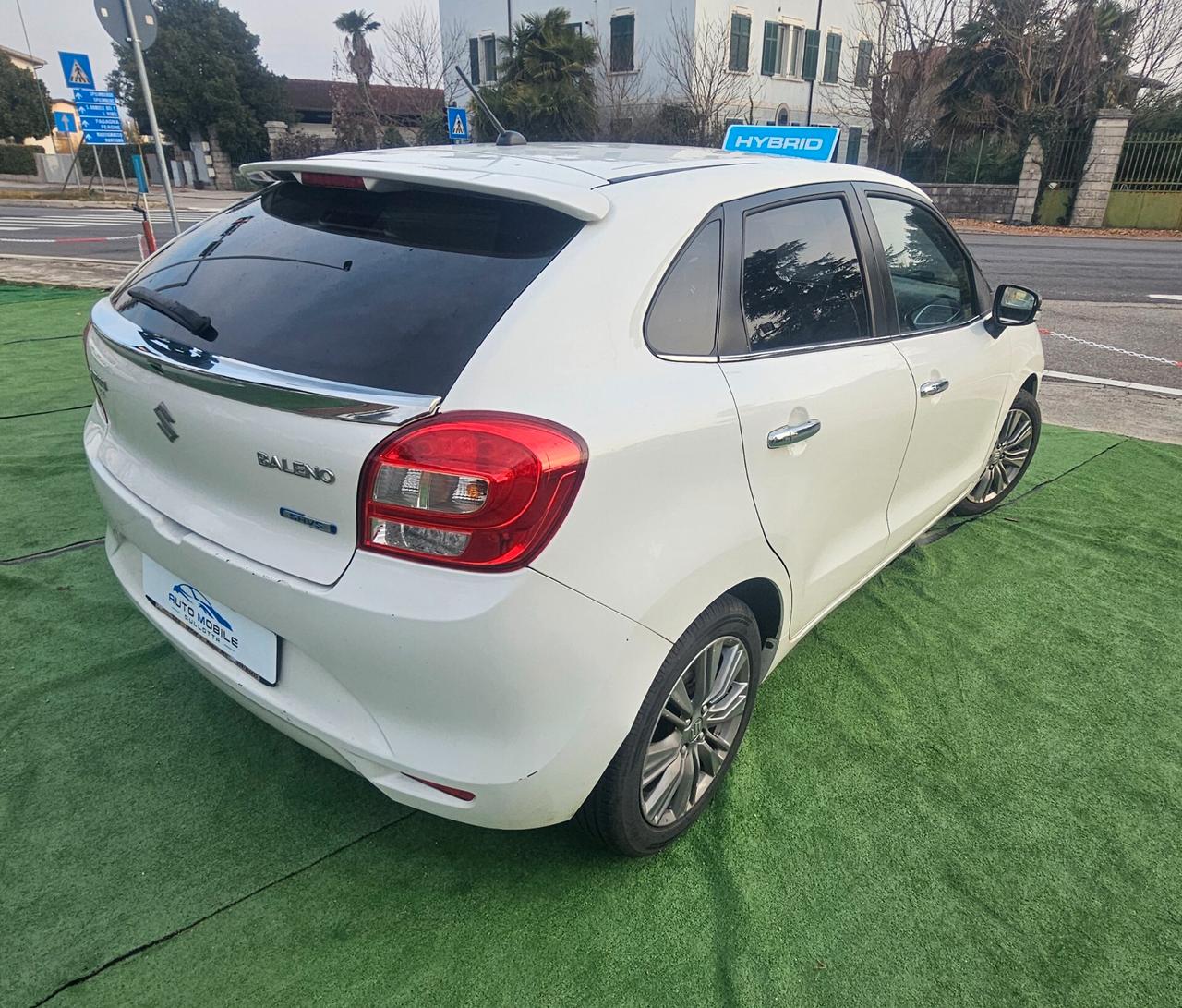 Suzuki Baleno 1.2 Hybrid B-Top