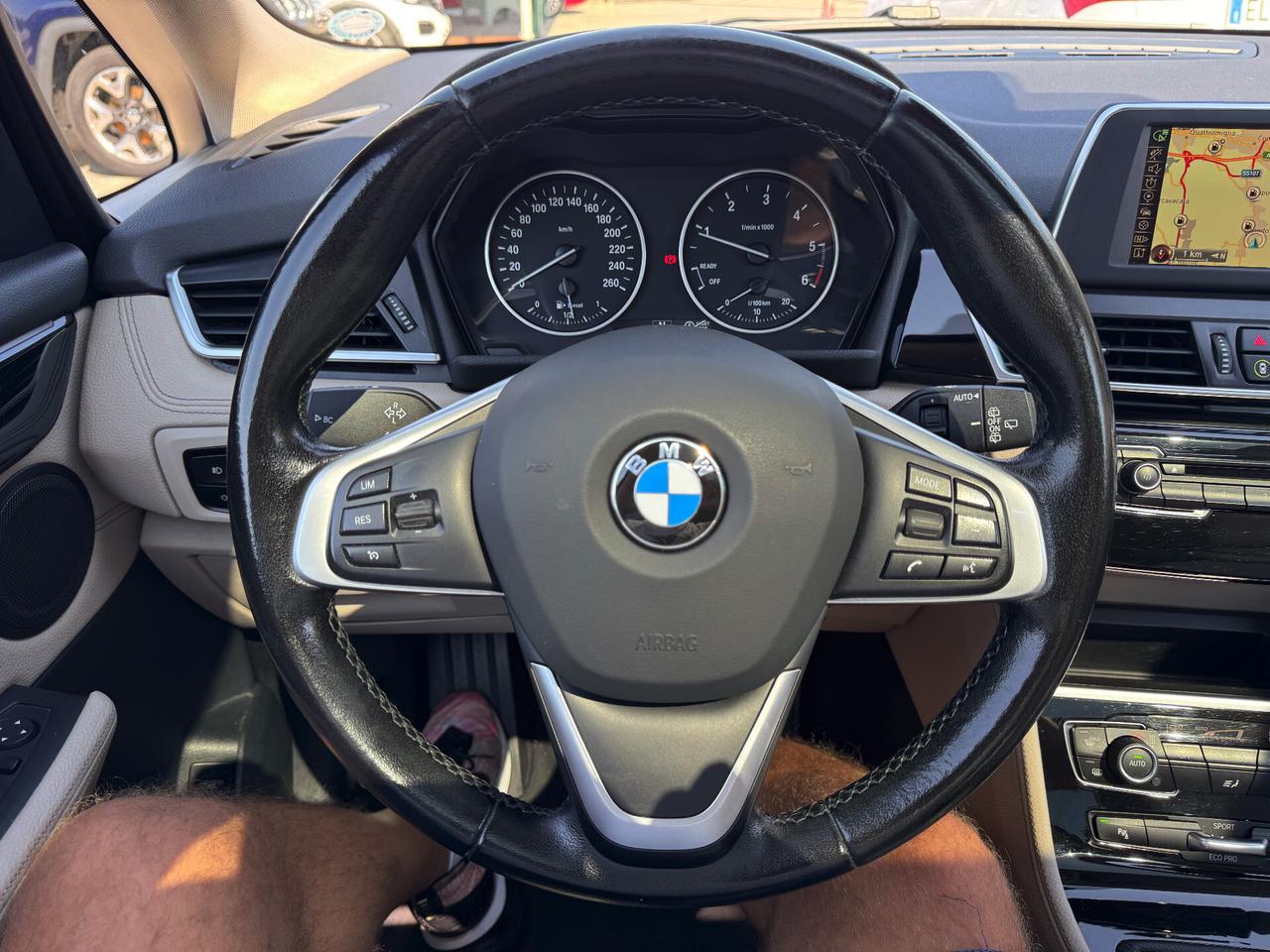 BMW 218d Active Tourer LUXURY/TETTO/FULL LED/PELLE
