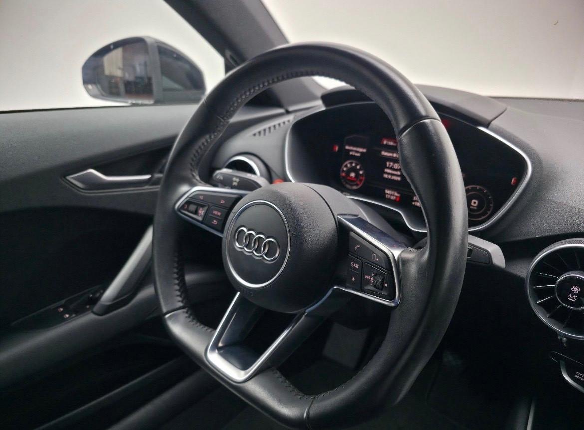 Audi TT Coupé 2.0 TFSI S line