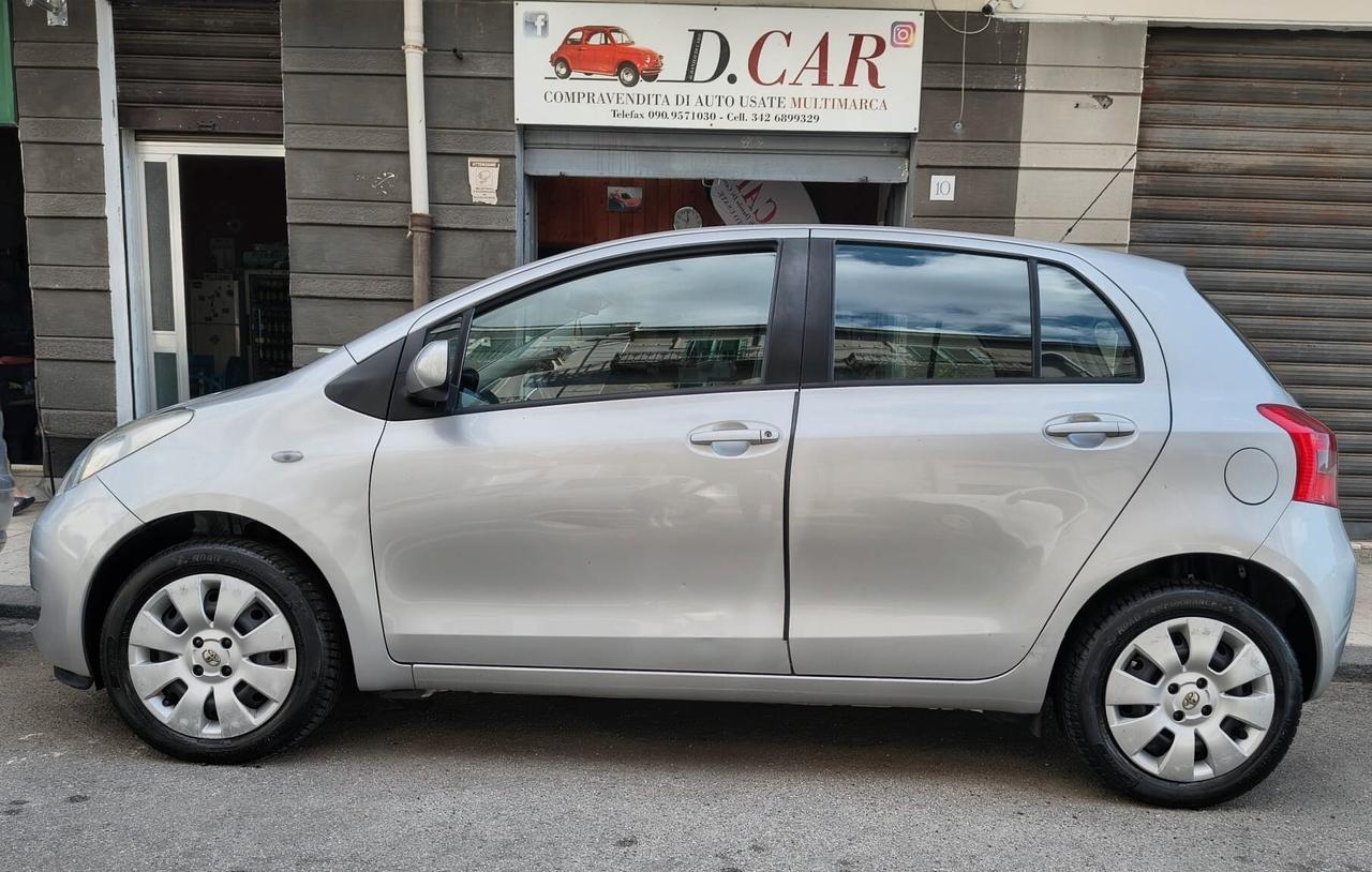 Toyota Yaris 1.0 5 porte