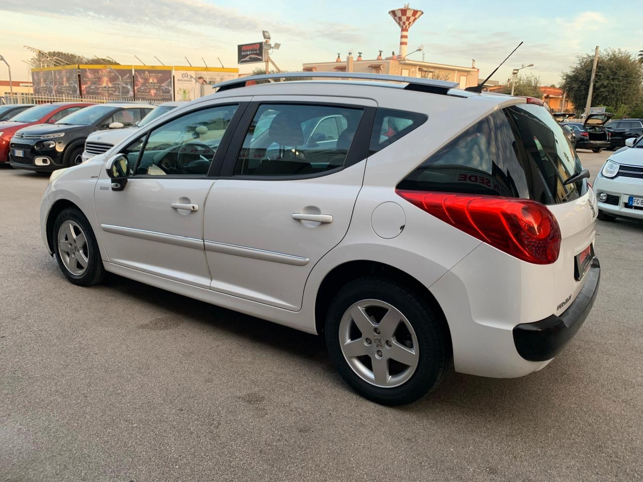 Peugeot 207 1.6 HDi 90CV 5p. 99g