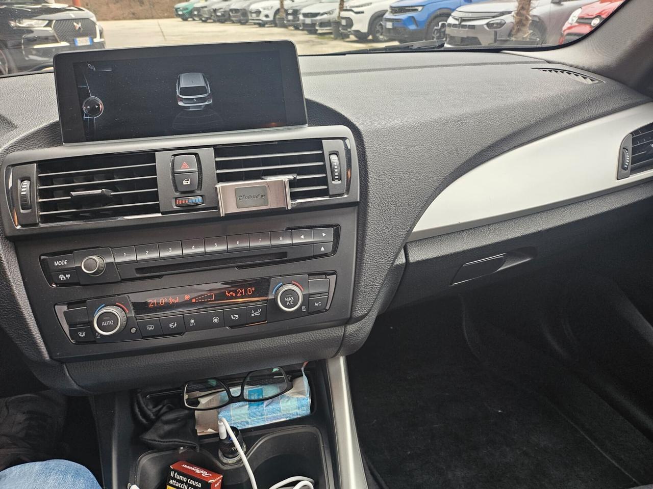 Bmw 118 118d 5p. Unique