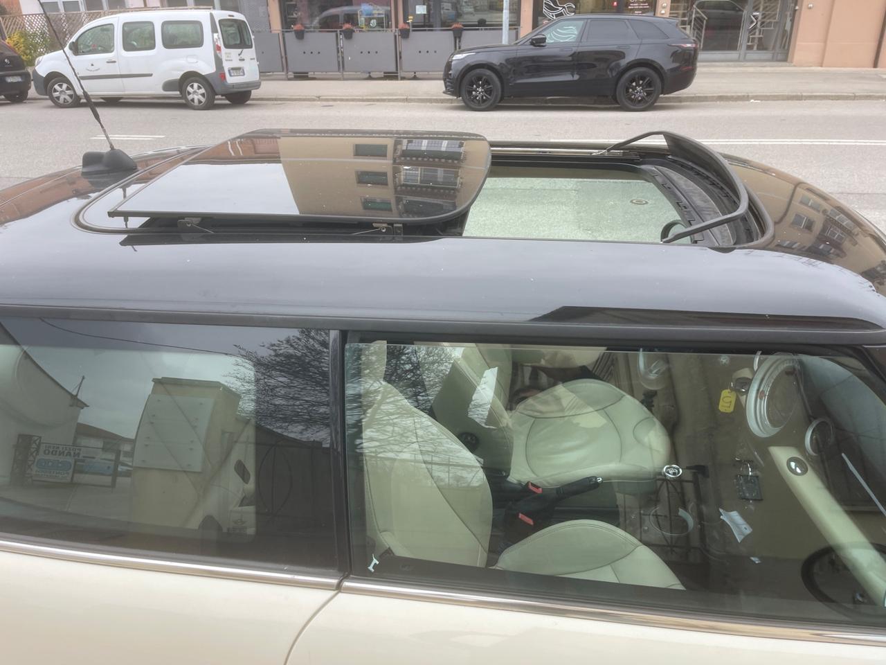 Mini 1.6 16V One (55kW)