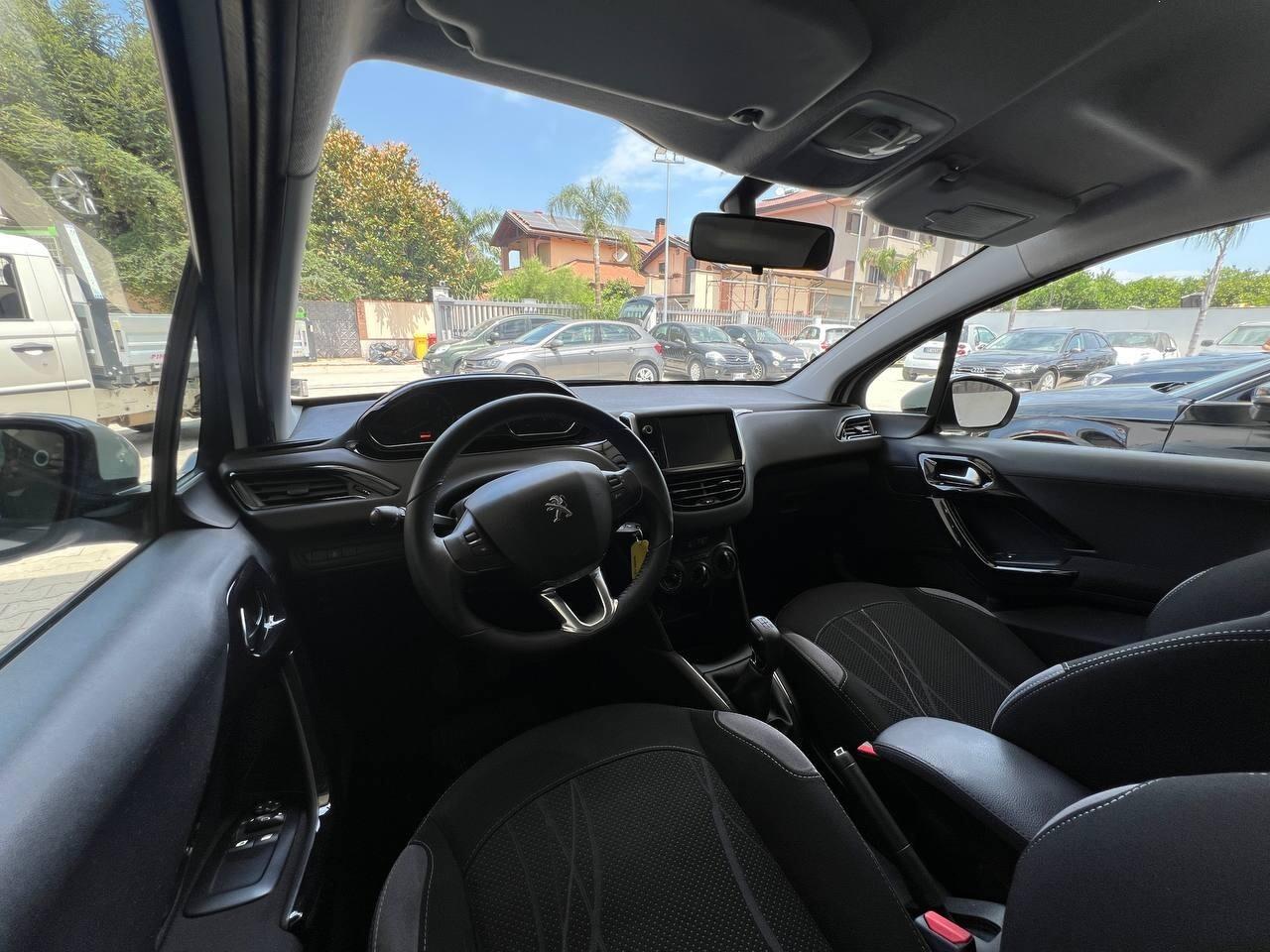 PEUGEOT 208 PURE TECH 82 5P ALLURE