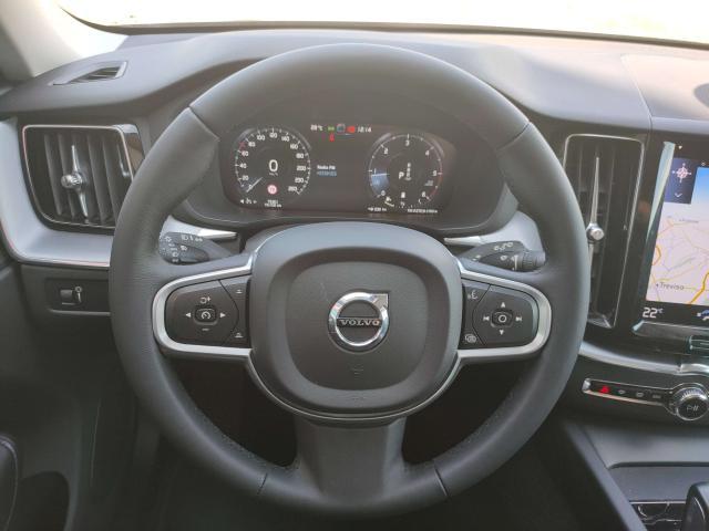 Volvo XC60 XC60 2.0D B4 Momentum Pro AWD Auto. IVA deducibile