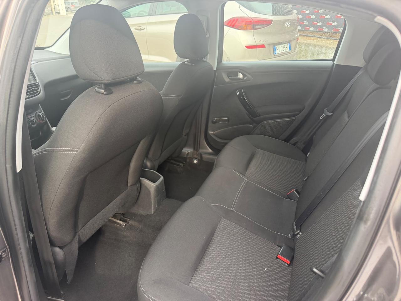 Peugeot 208 BlueHDi 75 5 porte Allure