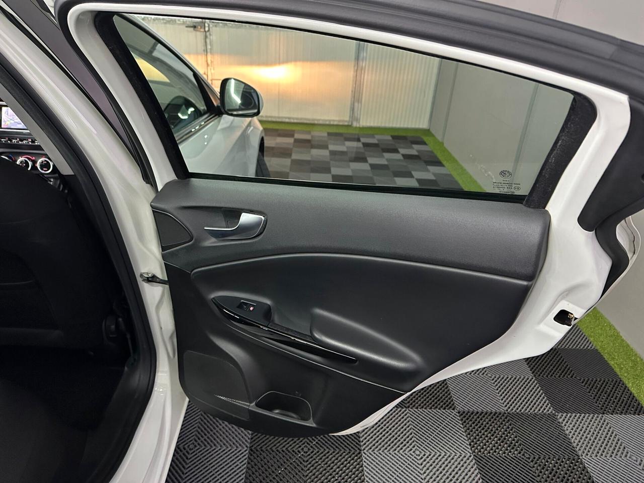 Alfa Romeo Giulietta 1.6 JTDm-2 105 CV Distinctive