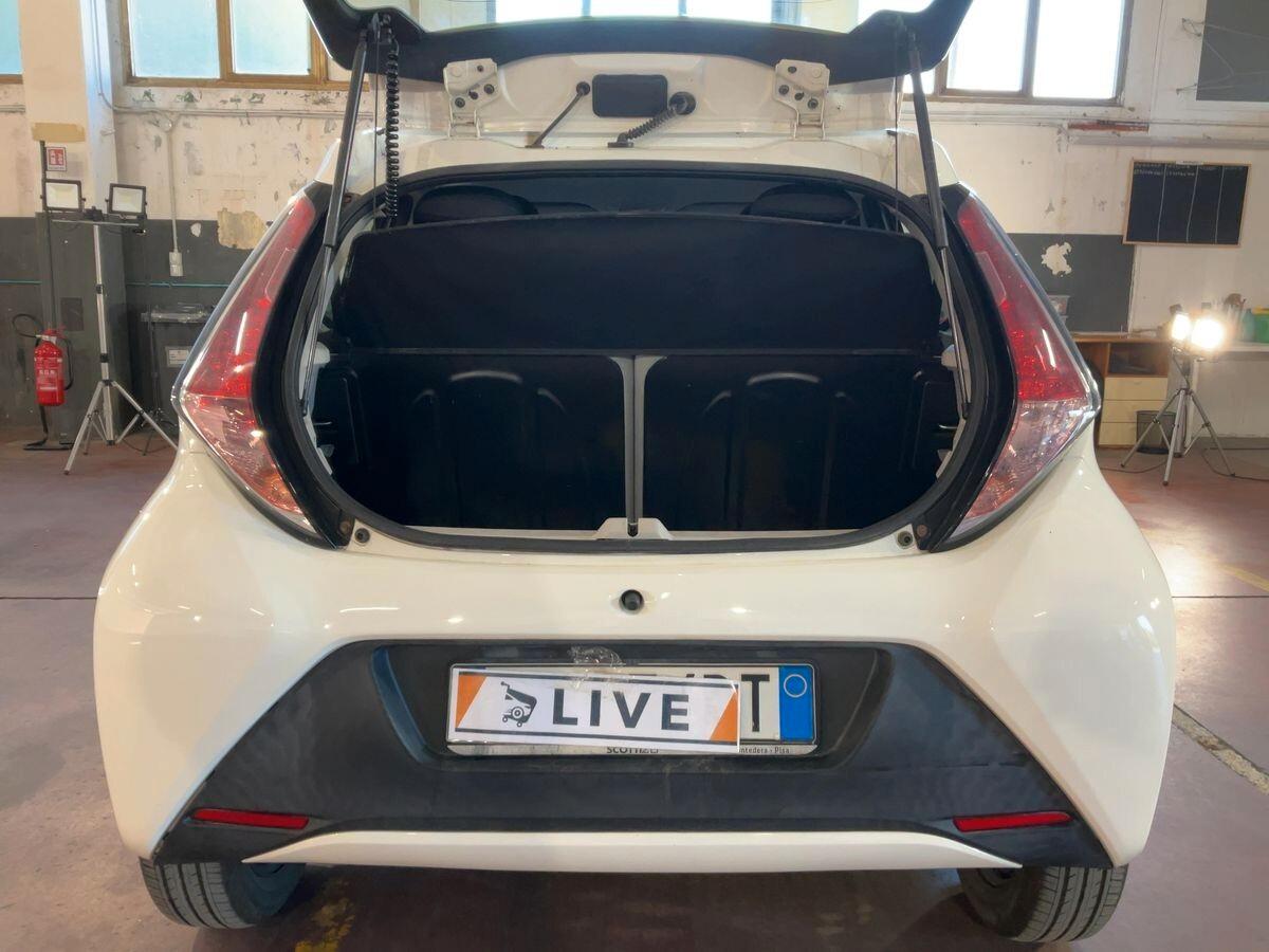 Toyota Aygo 1.0 VVT-i 69 CV 5 porte x-cool TSS