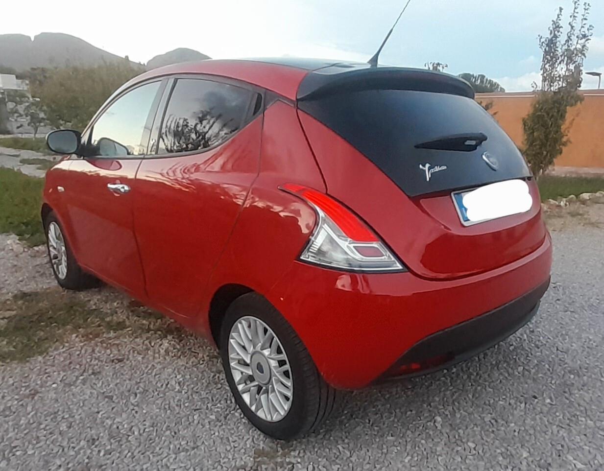 Lancia Ypsilon 1.2 69 CV 5 porte S&S Platinum