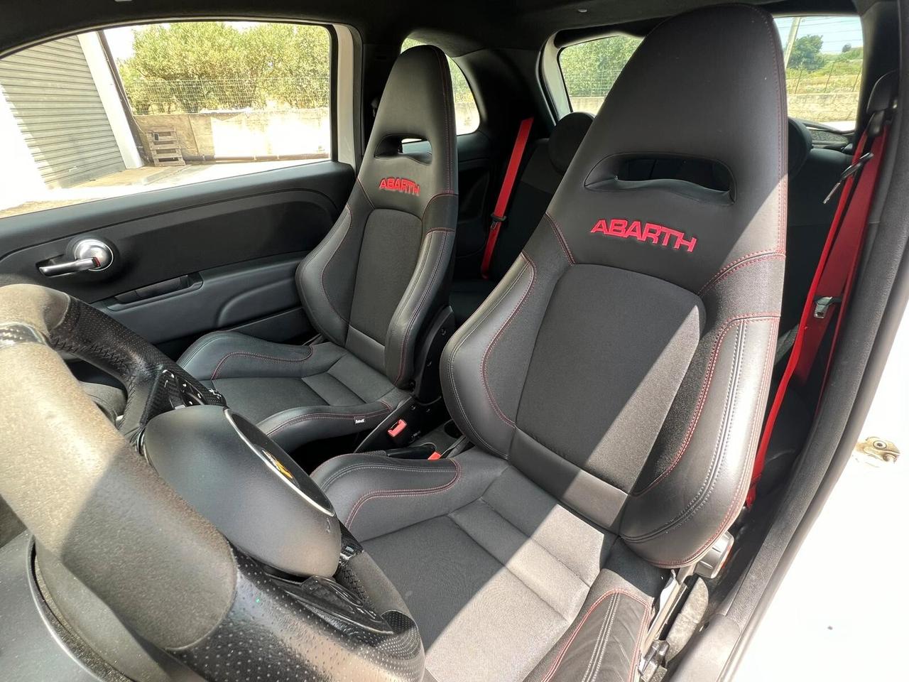 Abarth 595 1.4 Turbo T-Jet 180 CV Esseesse