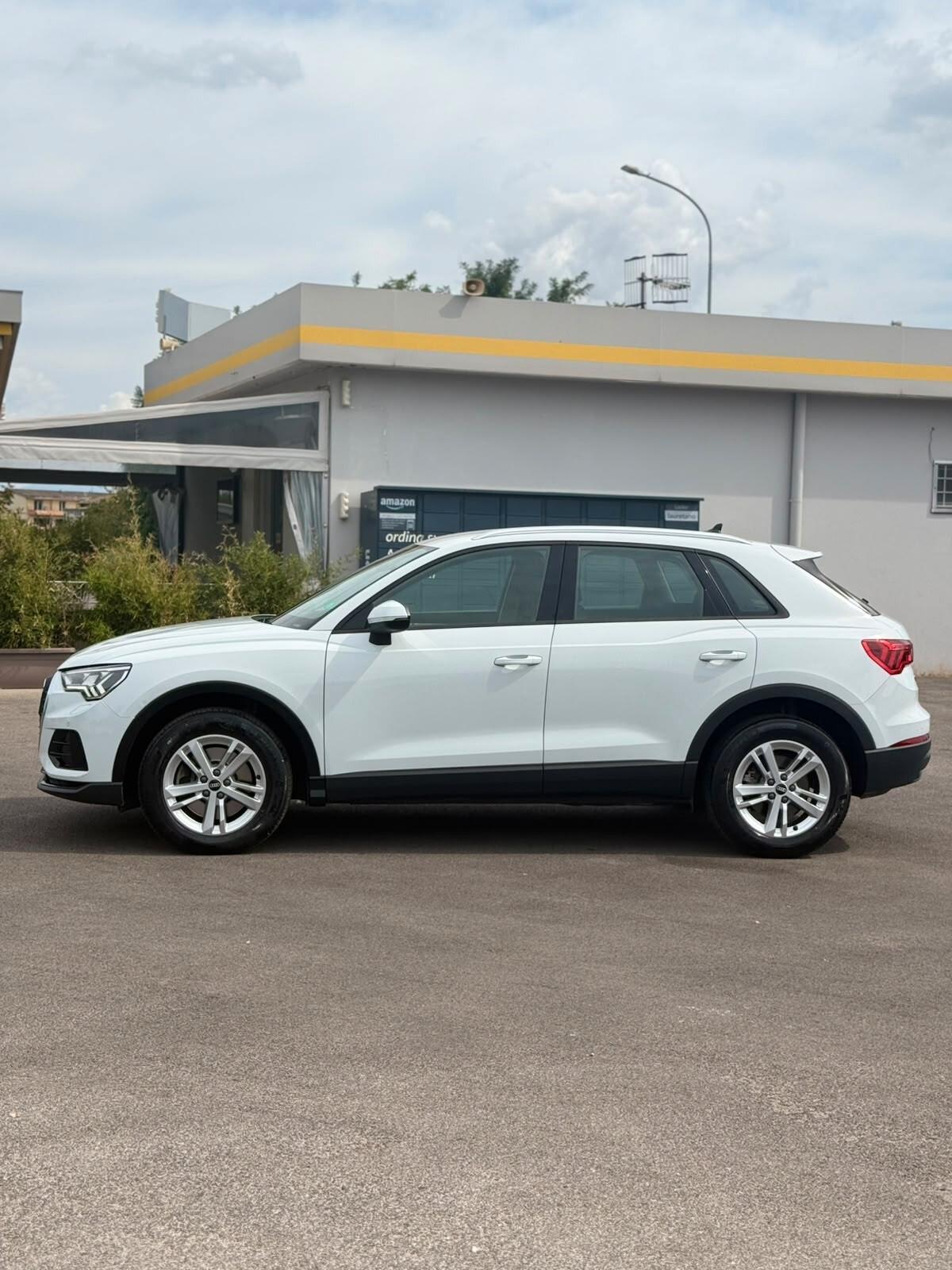 Audi Q3 40 TDI quattro S tronic matrix iva deducibile
