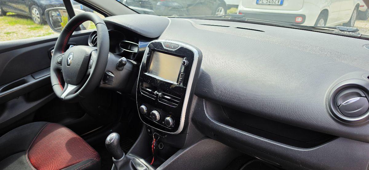 RENAULT Clio 1.2 75 CV 5p. Costume National