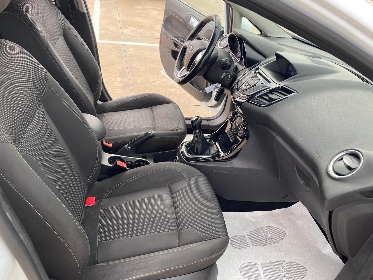 Ford Fiesta 1.4 5 porte Bz.- GPL Black & White Edition