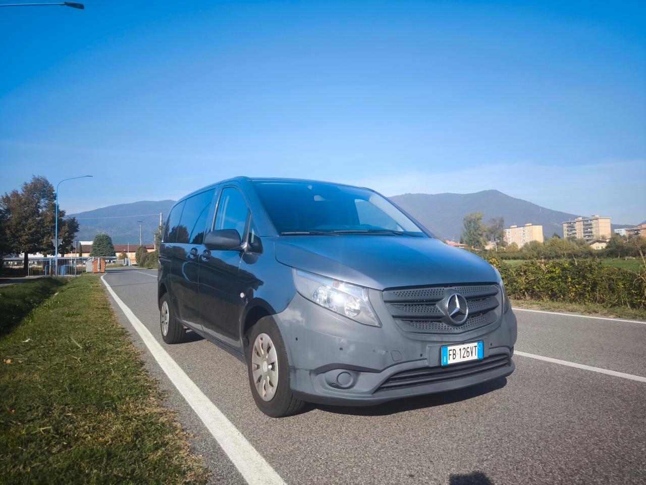 MERCEDES VITO 2,2 CDI MIXTO- AUTOMATICO- 5 POSTI- 114CV