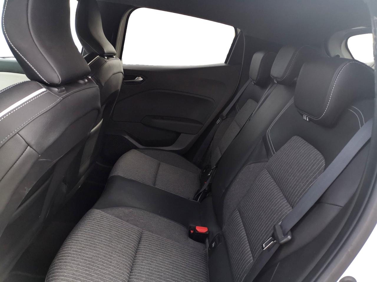 RENAULT Clio V 2019 - Clio 1.6 E-Tech full hybrid Techno 145cv auto