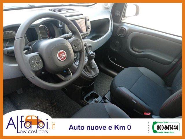 FIAT Panda 1.0 FireFly 70CV Hybrid Cross (RED)