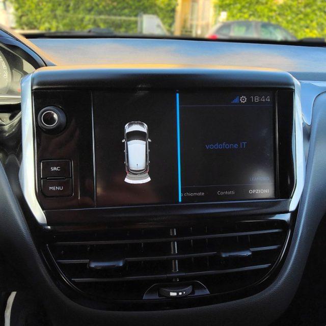 PEUGEOT 208 1° serie PureTech 82 Signature