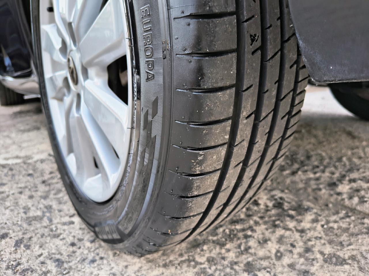 TOYOTA AURIS SOLI 90.000 KM 2.0 DIESEL UNICOPROPRIETARIO