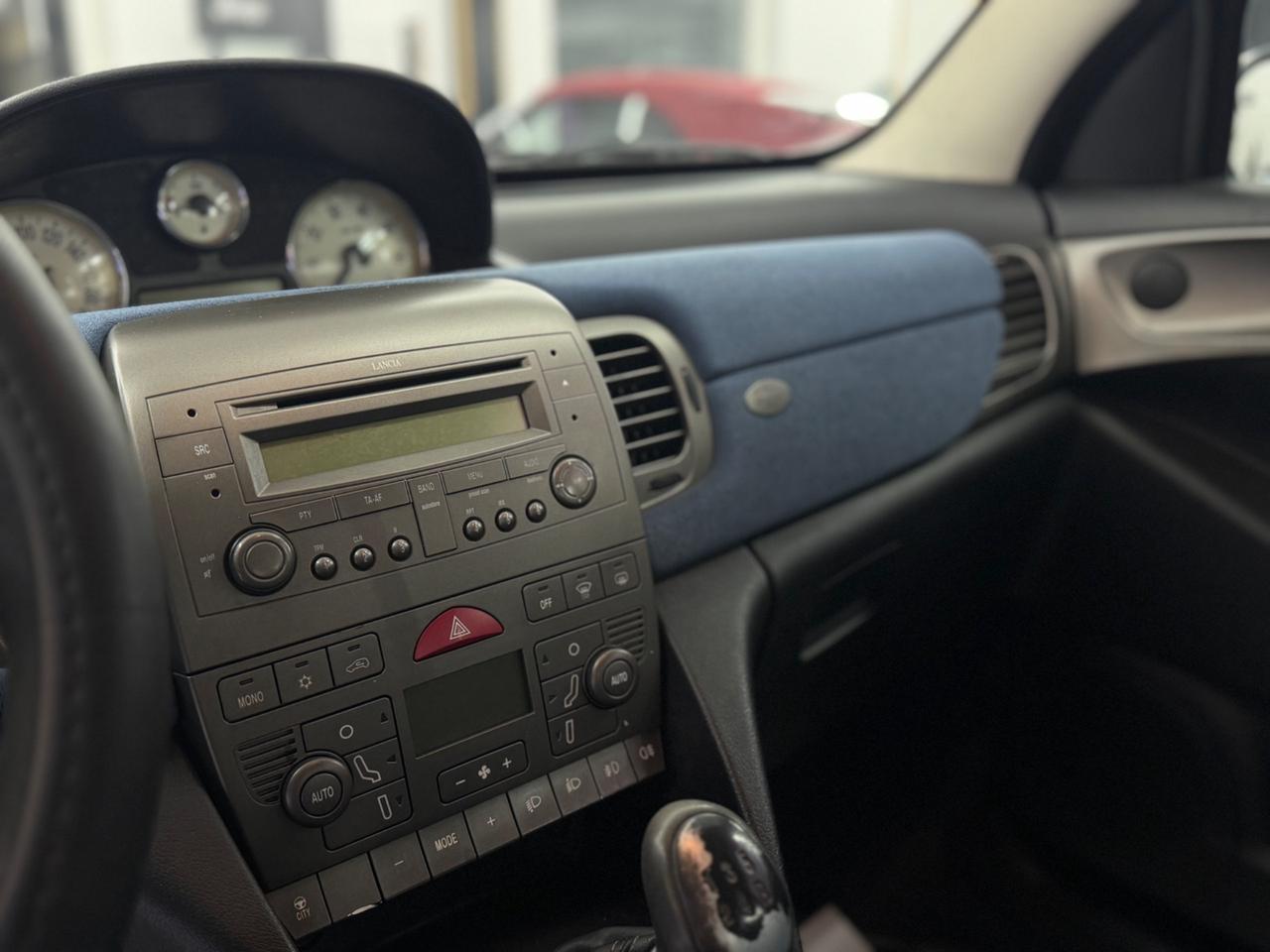 Lancia Ypsilon 1.2 Gold Full Optional