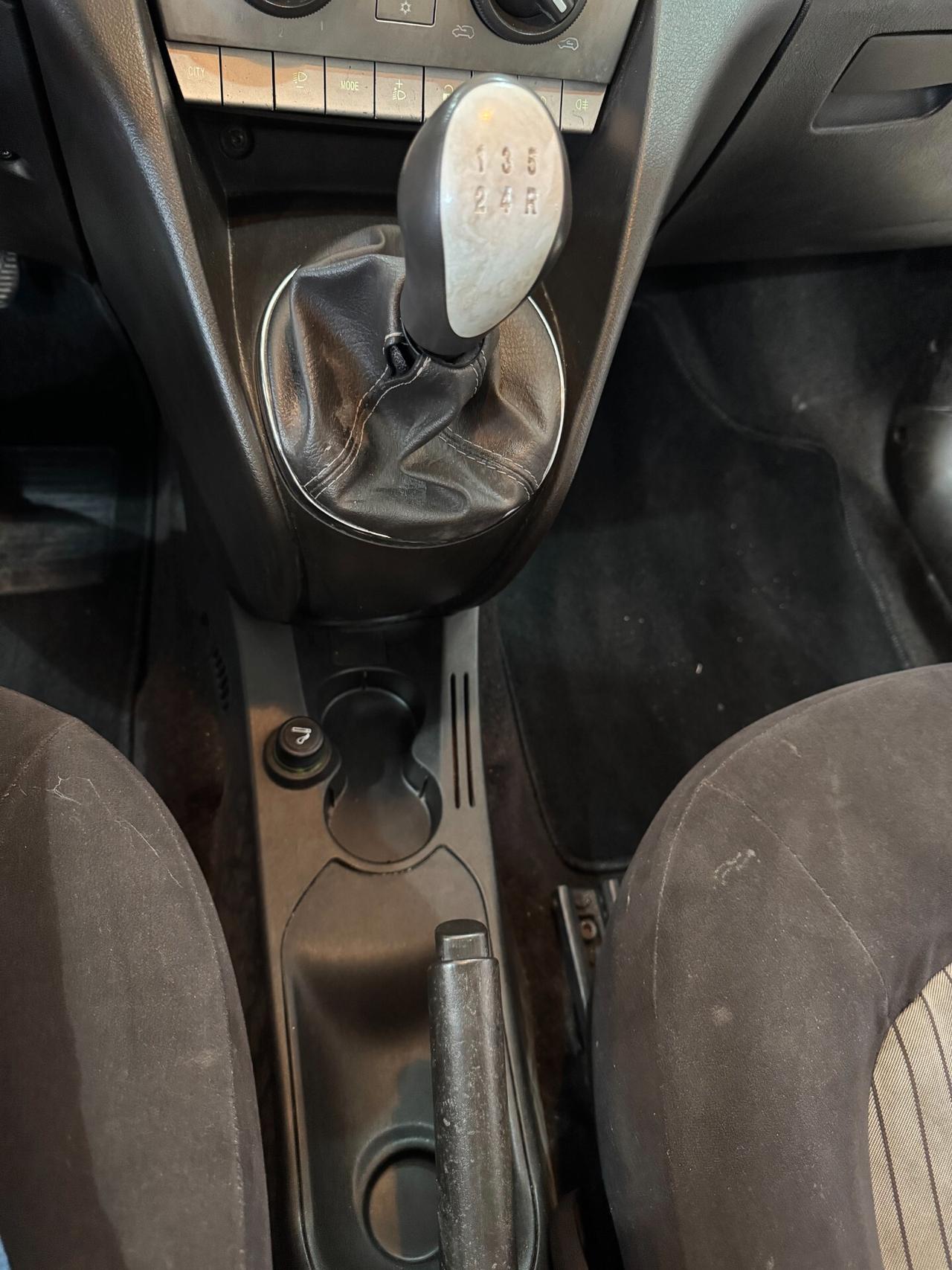 Lancia Ypsilon 1.3 MJT 90 CV Platino OK NEOPATENTATI