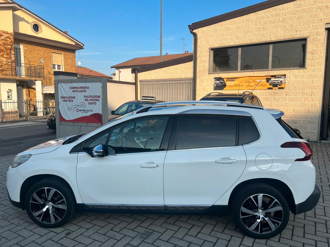 Peugeot 2008 1.6 e-HDi 115 CV Stop&Start Allure