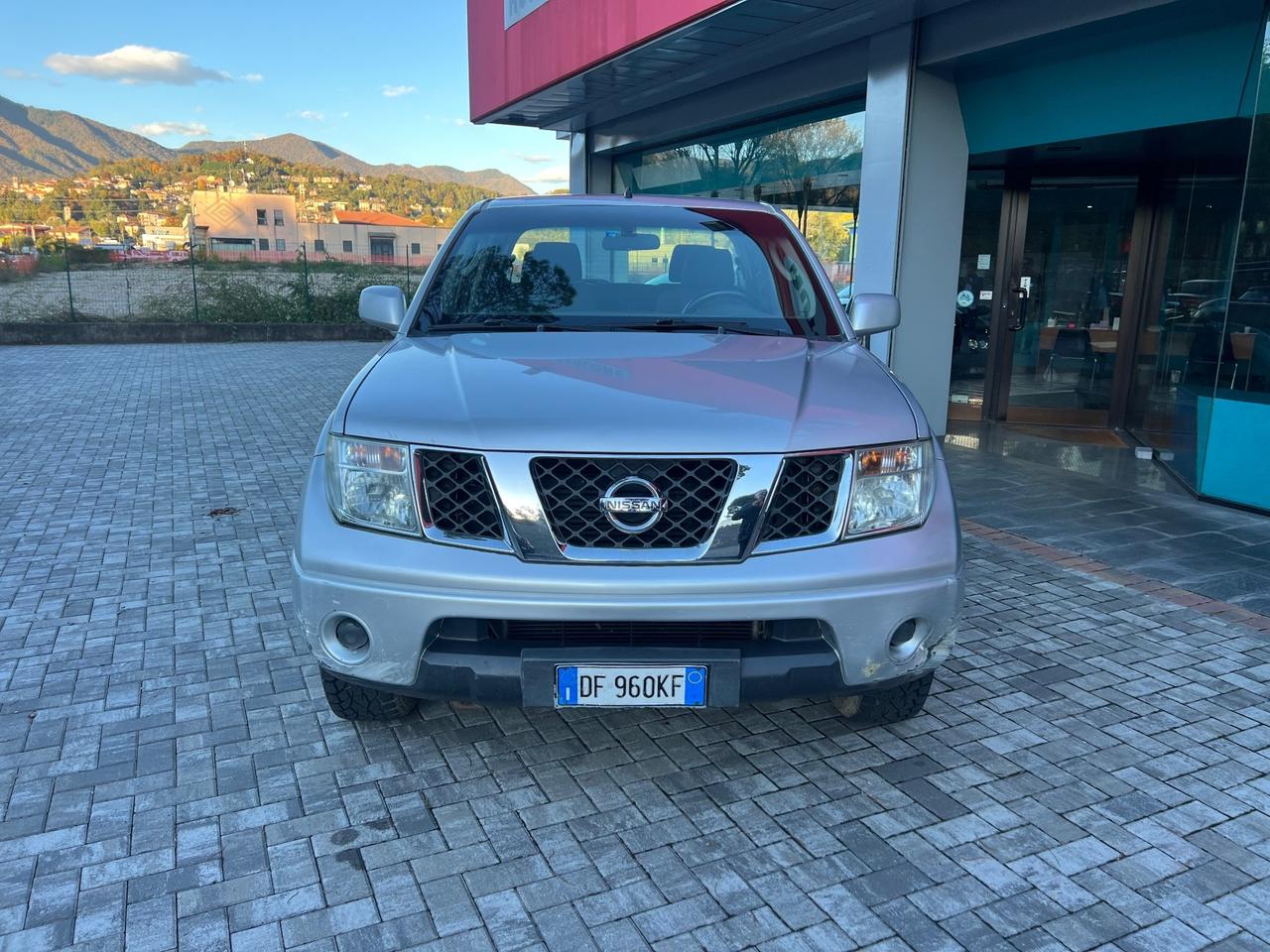 Nissan Navara 2.5 dCi 4x4 doppia cabina