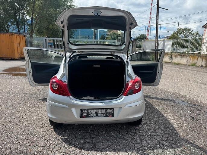 Opel Corsa 1.2 3 porte Easytronic Enjoy