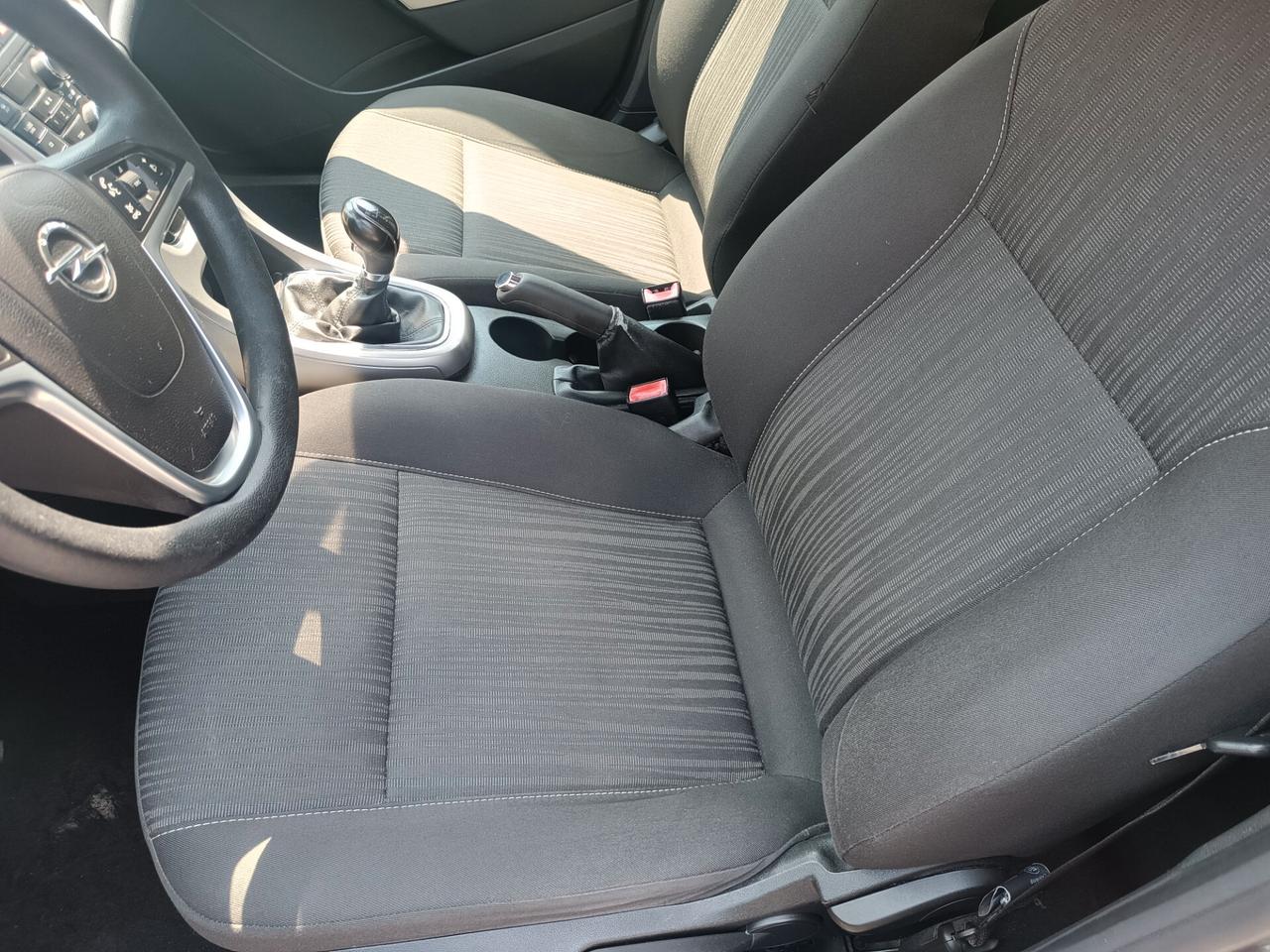Opel Astra 1.4 100CV 5 porte Cosmo