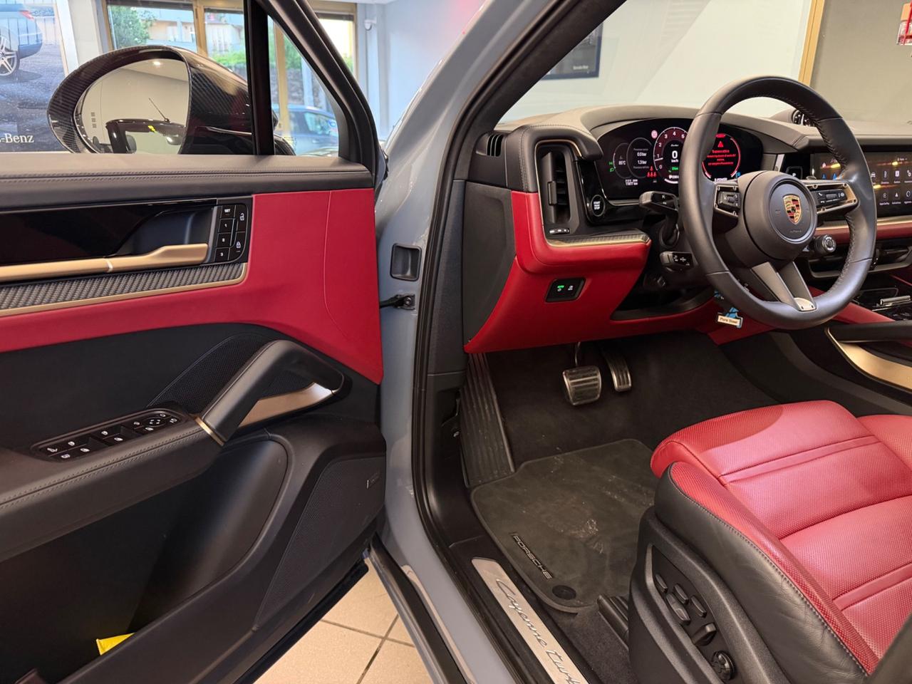Porsche Cayenne 4.0 V8 Turbo E-Hybrid turbo 740cv