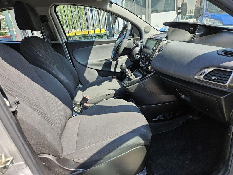 Lancia Ypsilon 1.0 FireFly 70cv S&S Hybrid