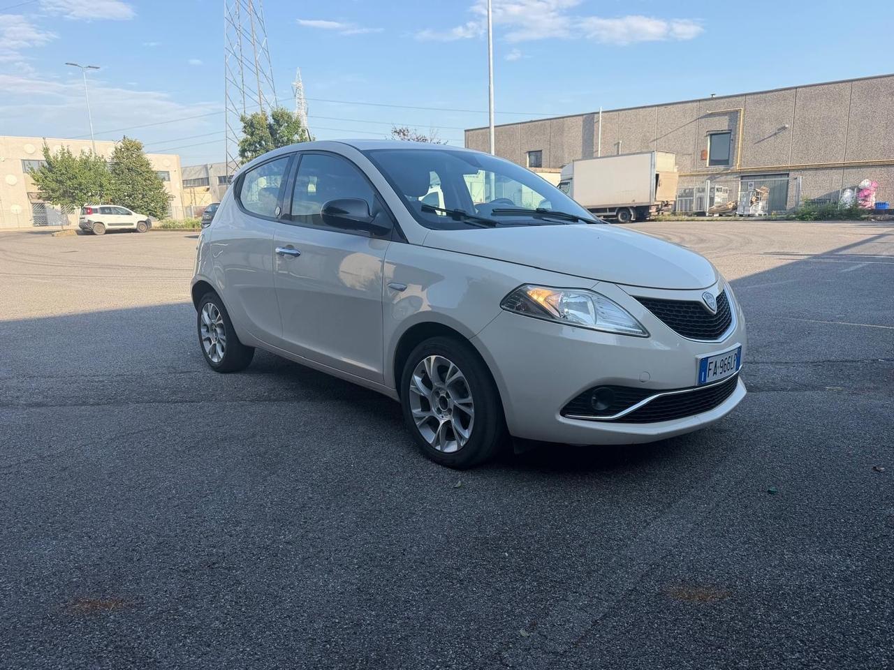 Lancia Ypsilon 1.3 MJT 16V 95 CV 5 porte S&S Opening Edition