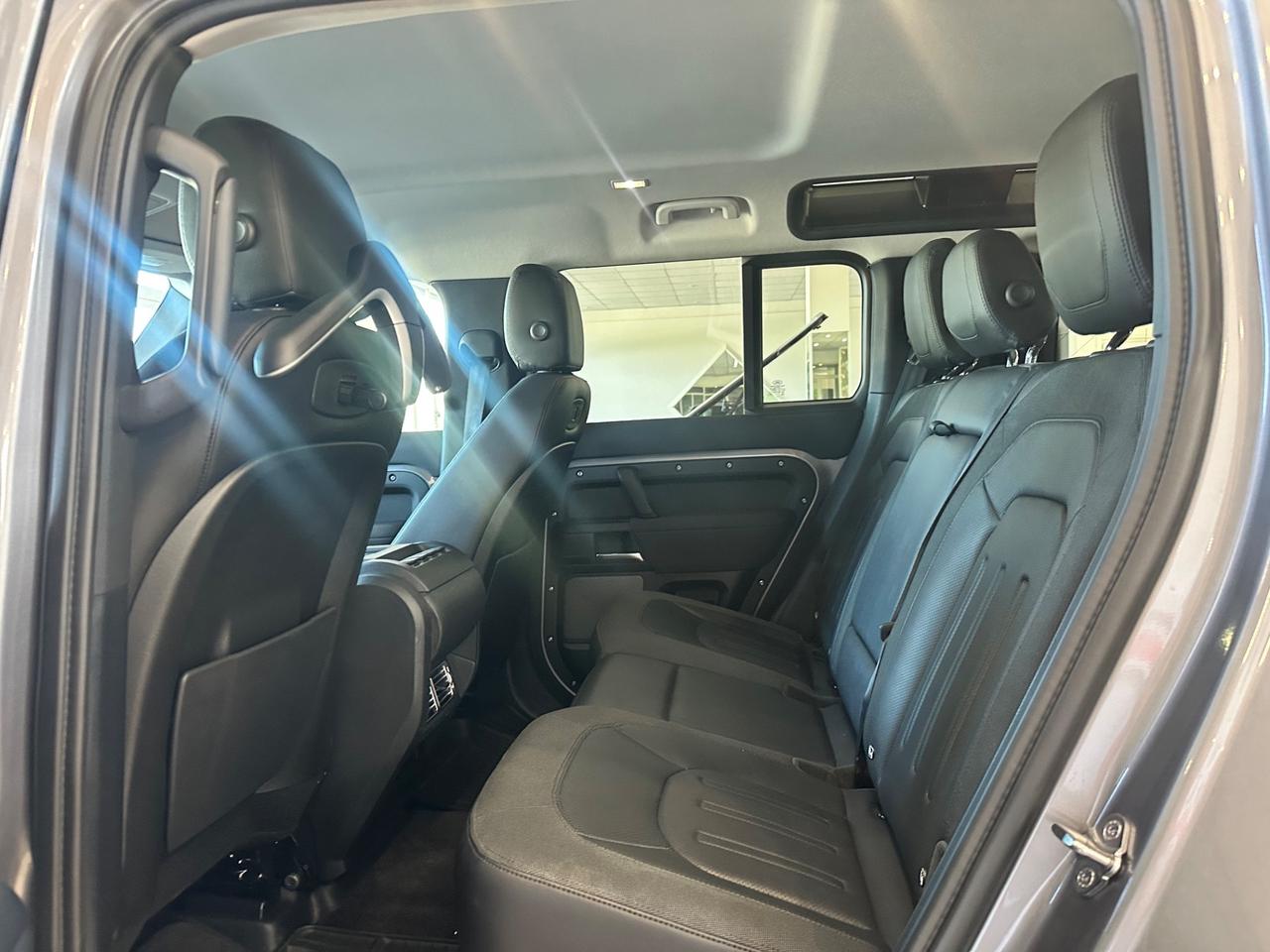 Land Rover Defender 110 3.0D I6 250 CV AWD Auto!