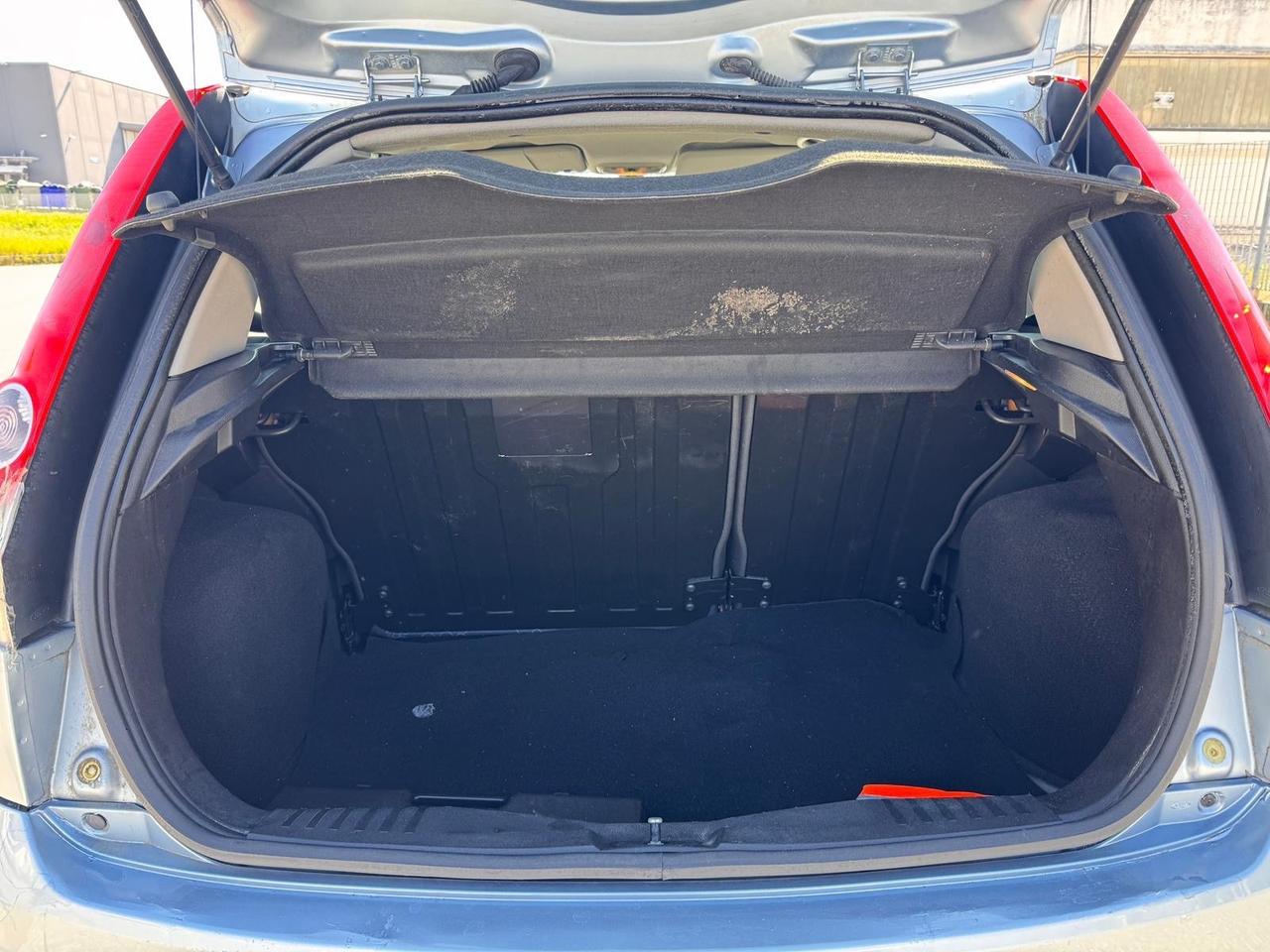 Ford Fiesta 1.2 16V 5p. Ghia km 144000