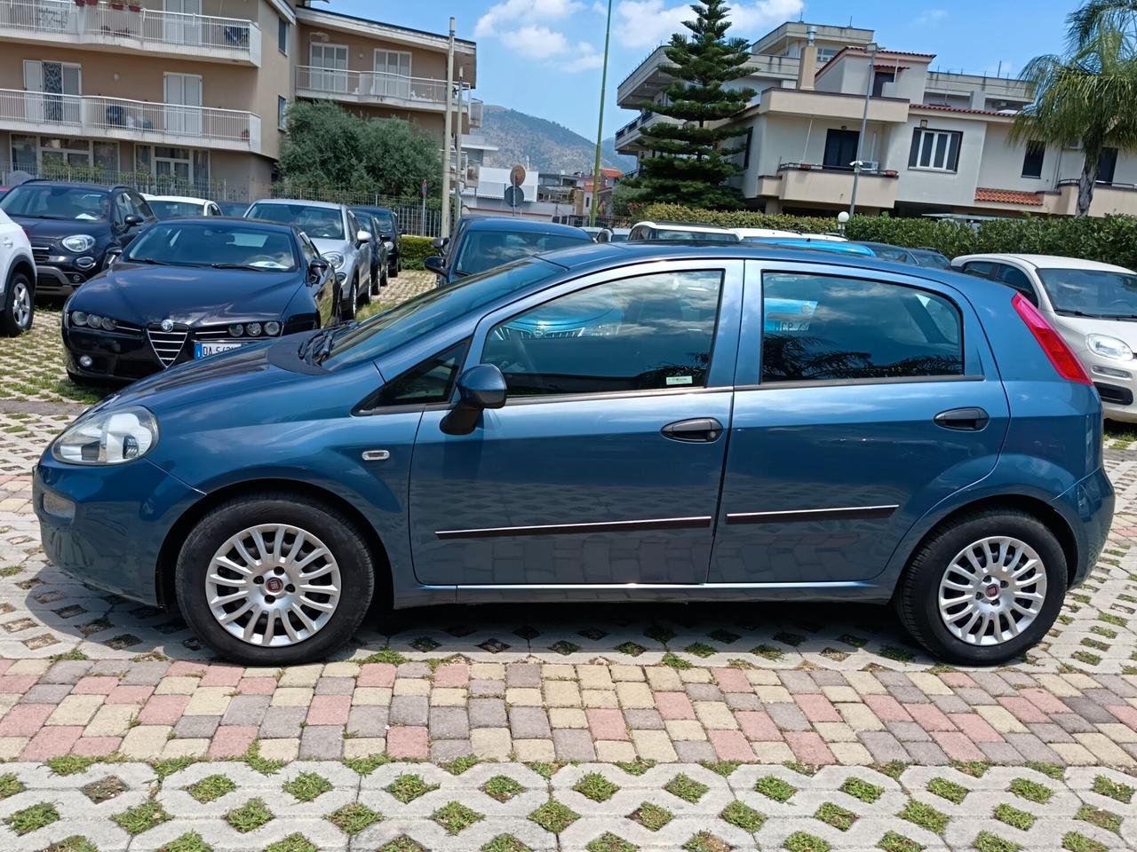 Fiat Punto 1.3 MJT II S&S 95 CV 5 porte Street