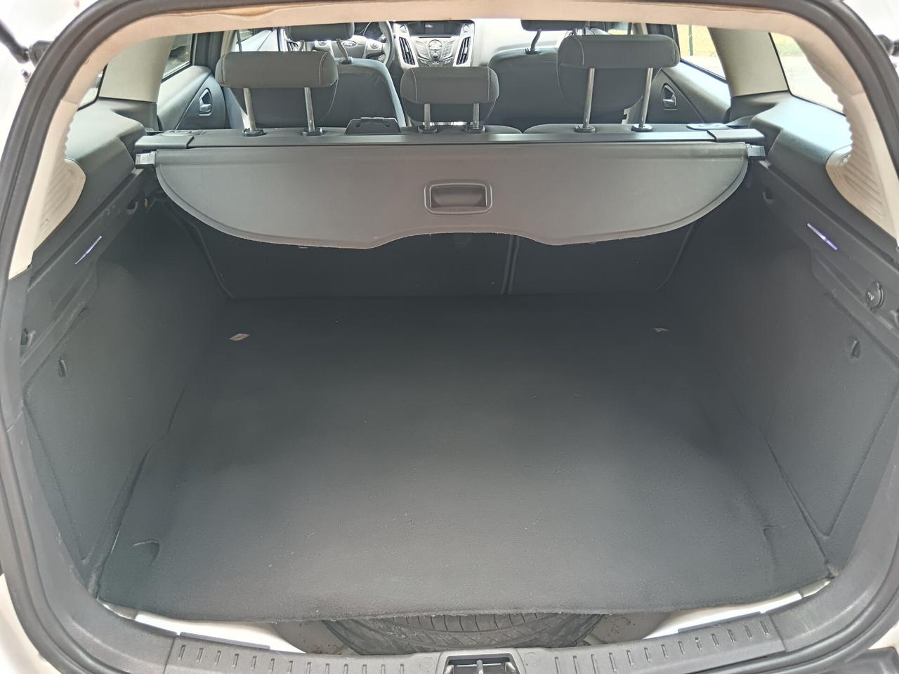 Ford Focus 1.6 TDCi 95CV SW SENSORI PARK