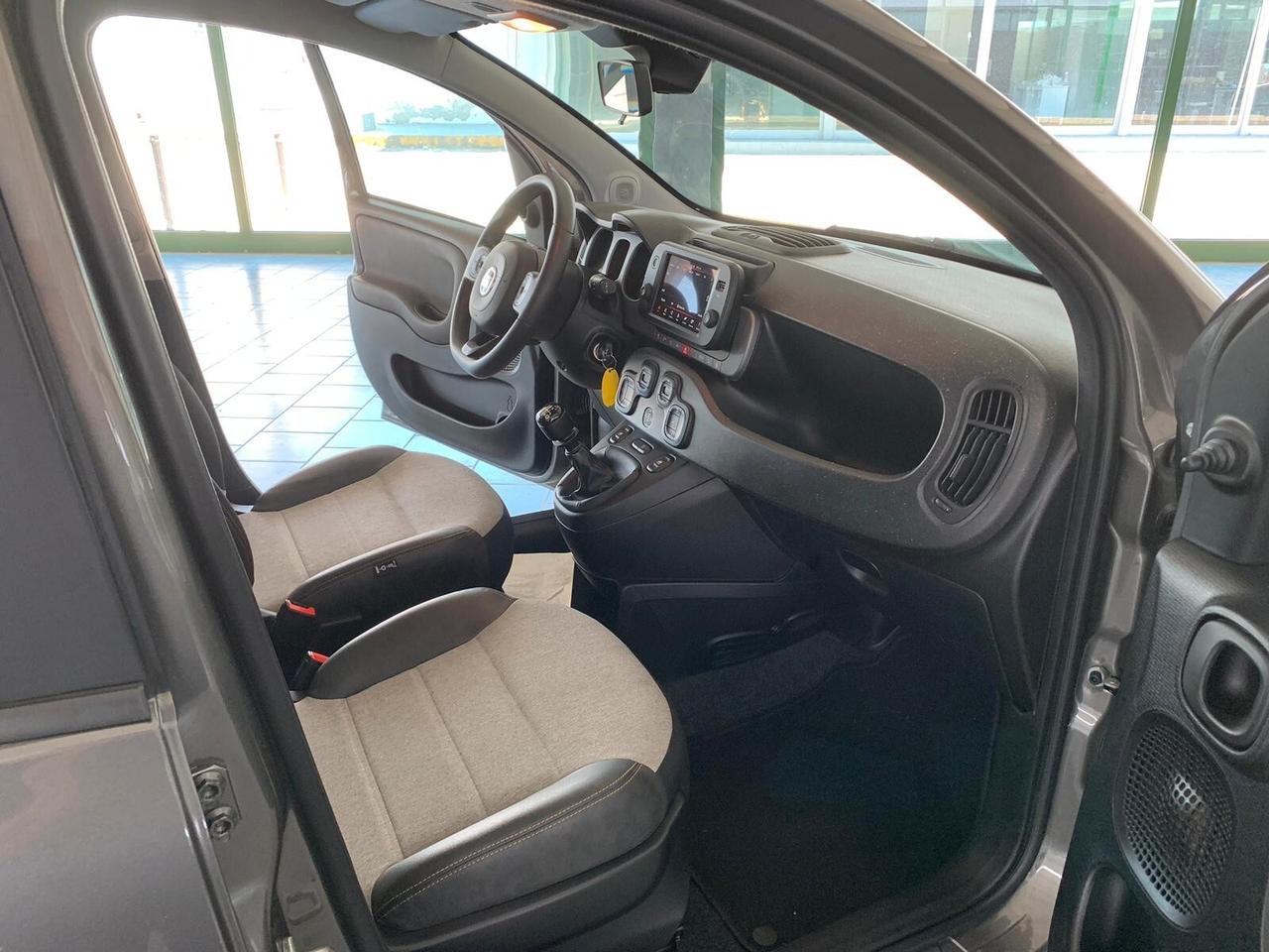 Fiat Panda 1.0 FireFly S&S Hybrid Cross Full
