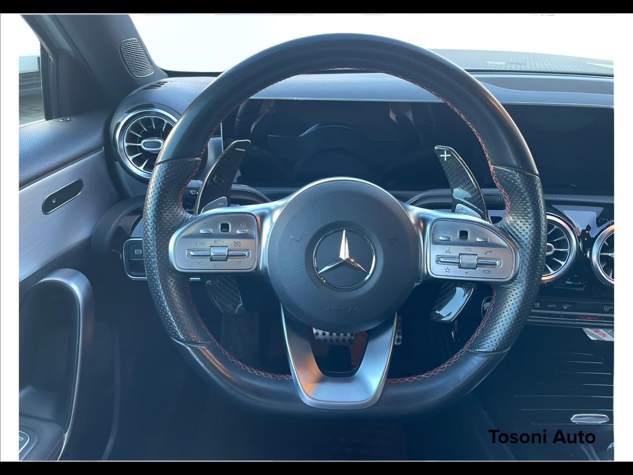 Mercedes-Benz A 200 Premium auto