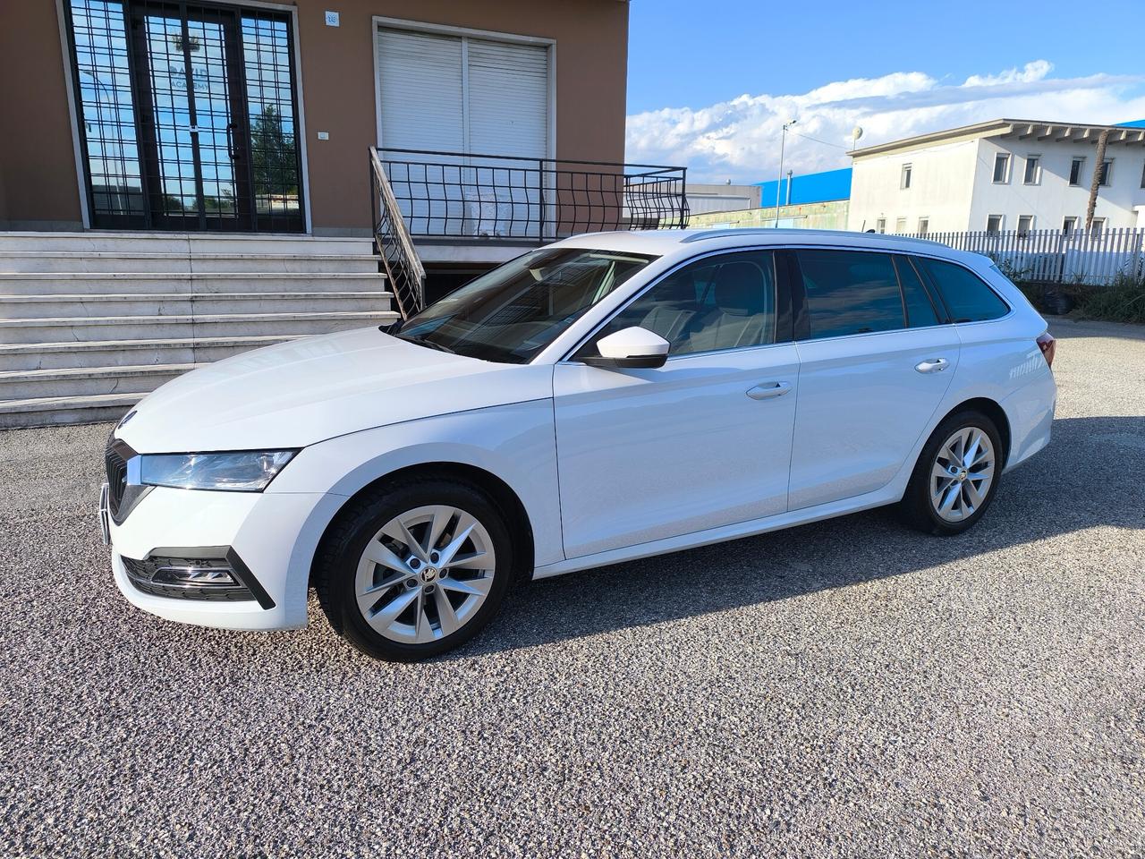 Skoda Octavia 2.0 TDI EVO SCR 150 CV DSG Wagon Style