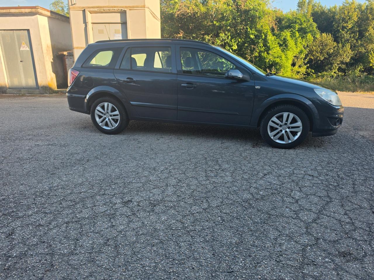 Opel Astra 1.7 CDTI 101CV Station Wagon Club