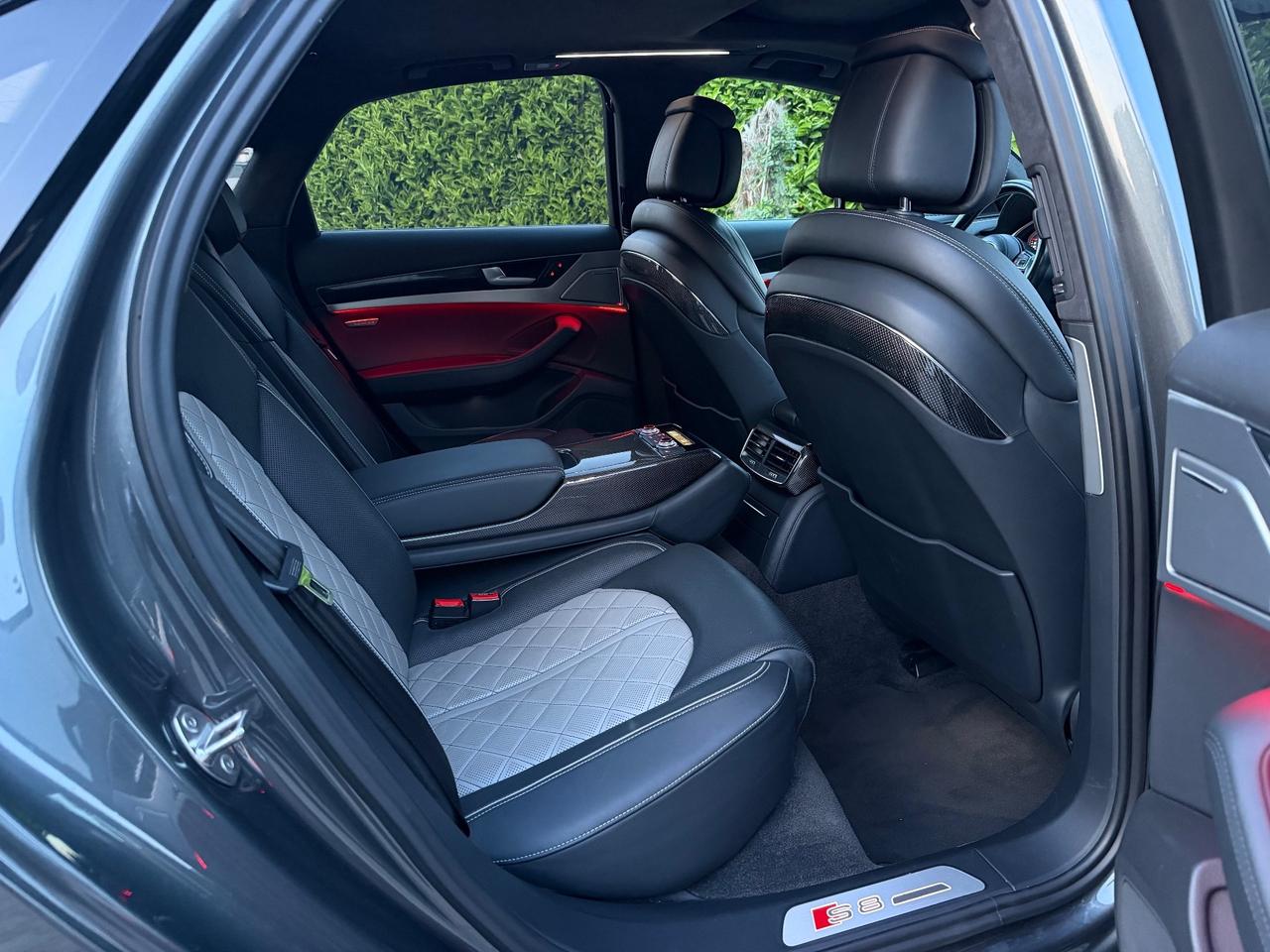 Audi S8 4.0 V8T BITURBO - FULL OPT - TAGLIANDATA -
